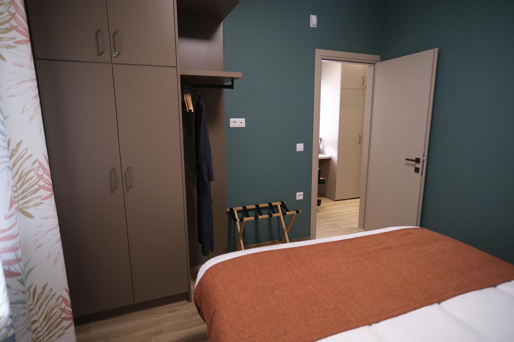 Caravin Wanderhome, 5 Min From Metro Nea Ionia Atenas Exterior foto