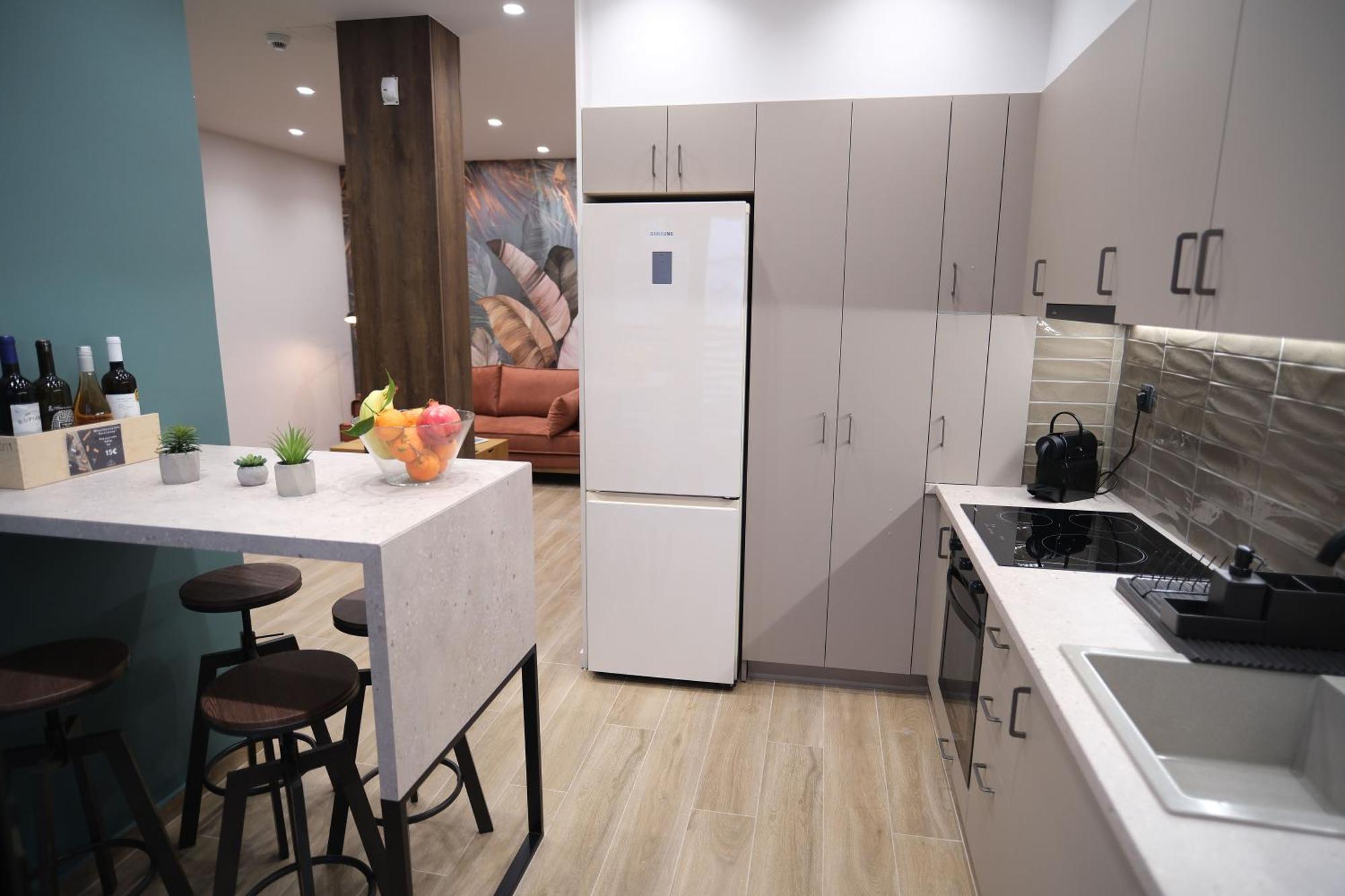 Caravin Wanderhome, 5 Min From Metro Nea Ionia Atenas Exterior foto